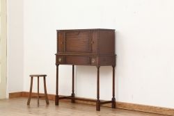 アンティーク家具　イギリスアンティーク 英国 WARING&GILLOW(ワーリングギロー)社製 小振りなドレッシングキャビネット(化粧台/ドレッシングテーブル)