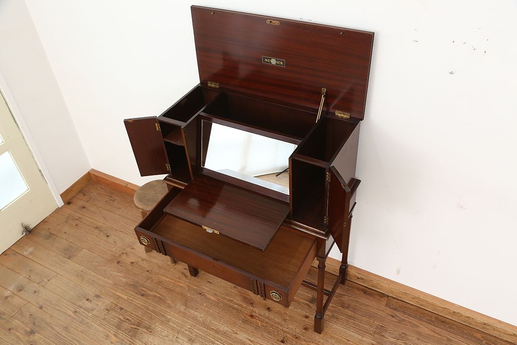 アンティーク家具　イギリスアンティーク 英国 WARING&GILLOW(ワーリングギロー)社製 小振りなドレッシングキャビネット(化粧台/ドレッシングテーブル)