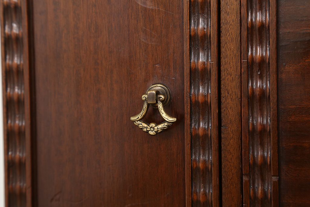 アンティーク家具　イギリスアンティーク 英国 WARING&GILLOW(ワーリングギロー)社製 小振りなドレッシングキャビネット(化粧台/ドレッシングテーブル)