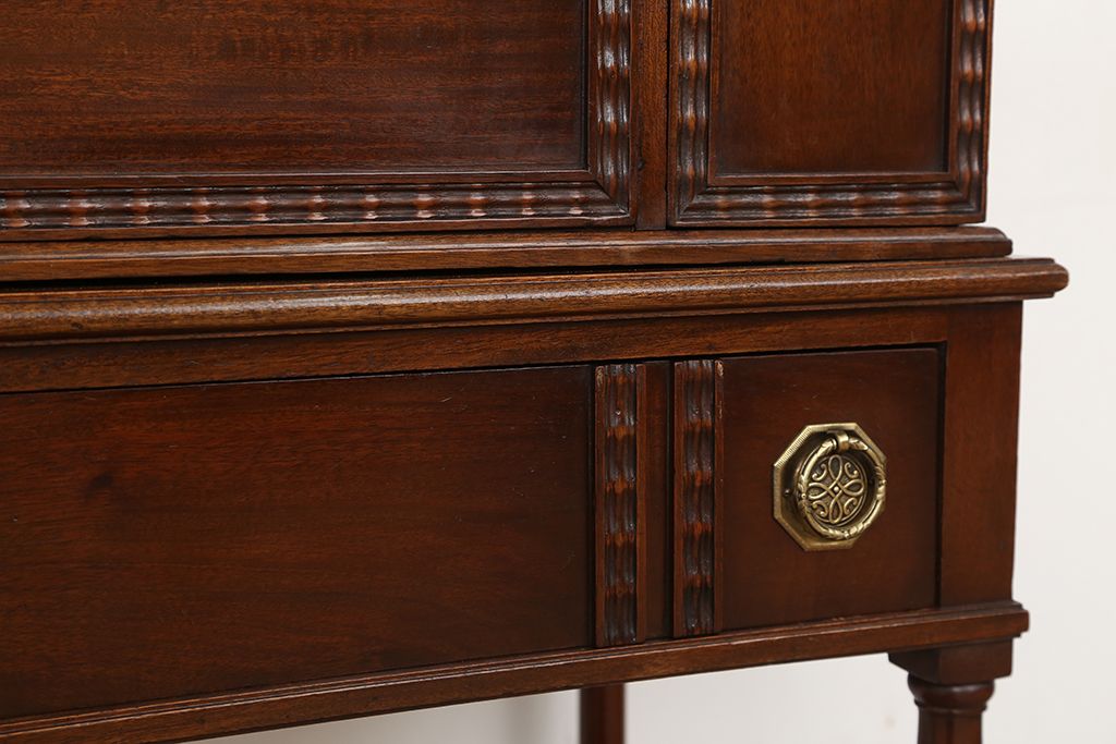 アンティーク家具　イギリスアンティーク 英国 WARING&GILLOW(ワーリングギロー)社製 小振りなドレッシングキャビネット(化粧台/ドレッシングテーブル)