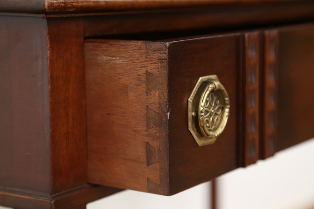 アンティーク家具　イギリスアンティーク 英国 WARING&GILLOW(ワーリングギロー)社製 小振りなドレッシングキャビネット(化粧台/ドレッシングテーブル)