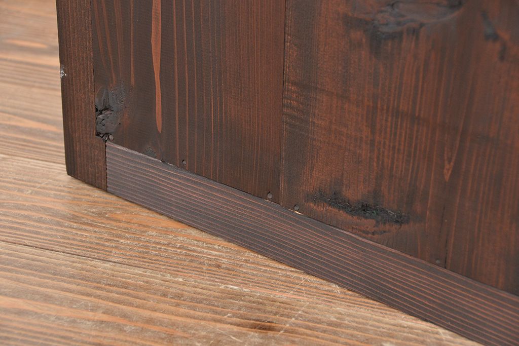 アンティーク家具　アンティーク 四枚引き戸の引き出し付き関西収納棚(ガラスケース、水屋箪笥、食器棚、収納棚)