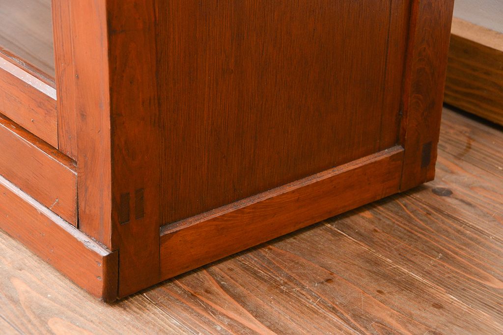 レトロ家具　昭和レトロ シンプルな二段重ね大型収納棚(ガラスケース/食器棚)