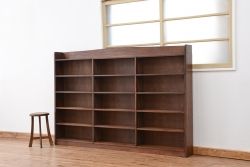アンティーク家具　収納力抜群!古い木のアンティーク本棚(陳列棚)(飾り棚、ブックシェルフ)