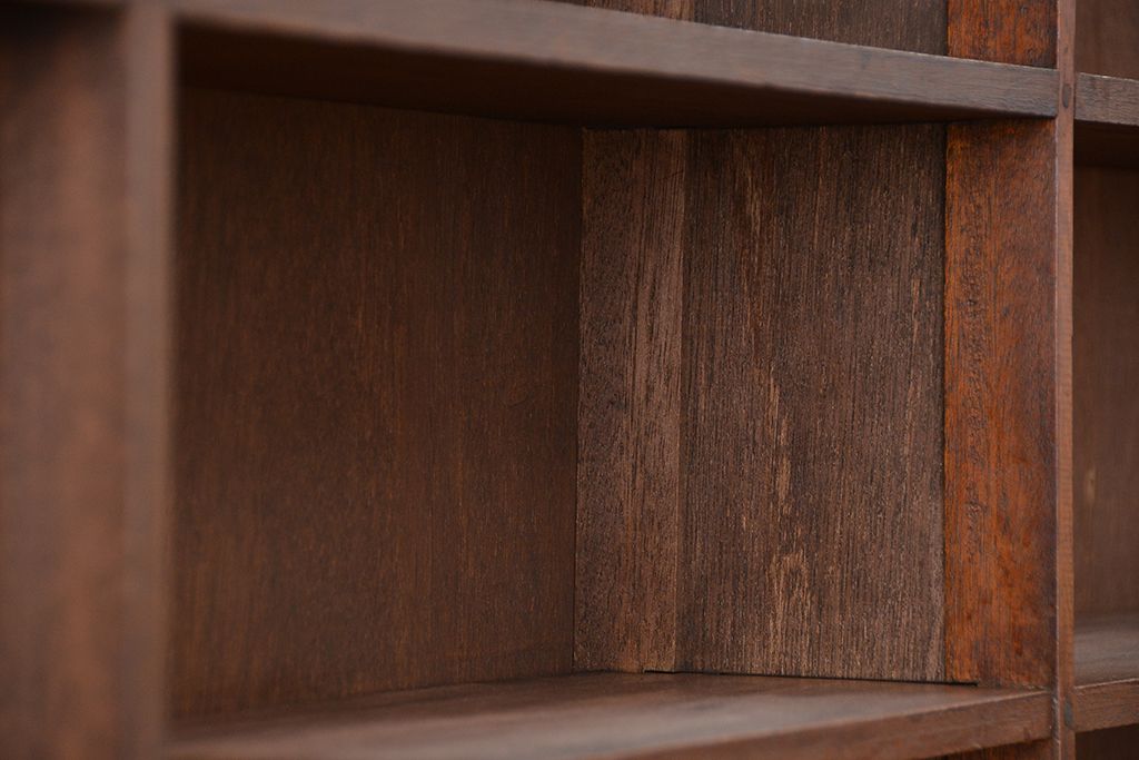 アンティーク家具　収納力抜群!古い木のアンティーク本棚(陳列棚)(飾り棚、ブックシェルフ)