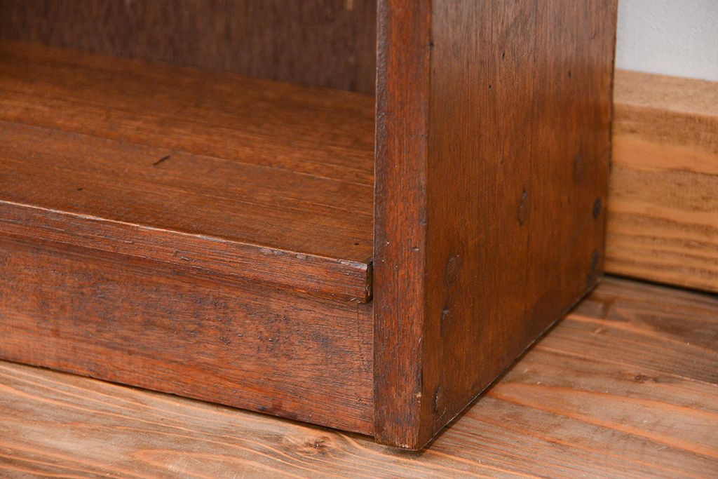 アンティーク家具　収納力抜群!古い木のアンティーク本棚(陳列棚)(飾り棚、ブックシェルフ)