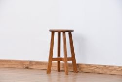 アンティーク家具　古い木のシンプルな丸スツール(イス)(丸椅子)