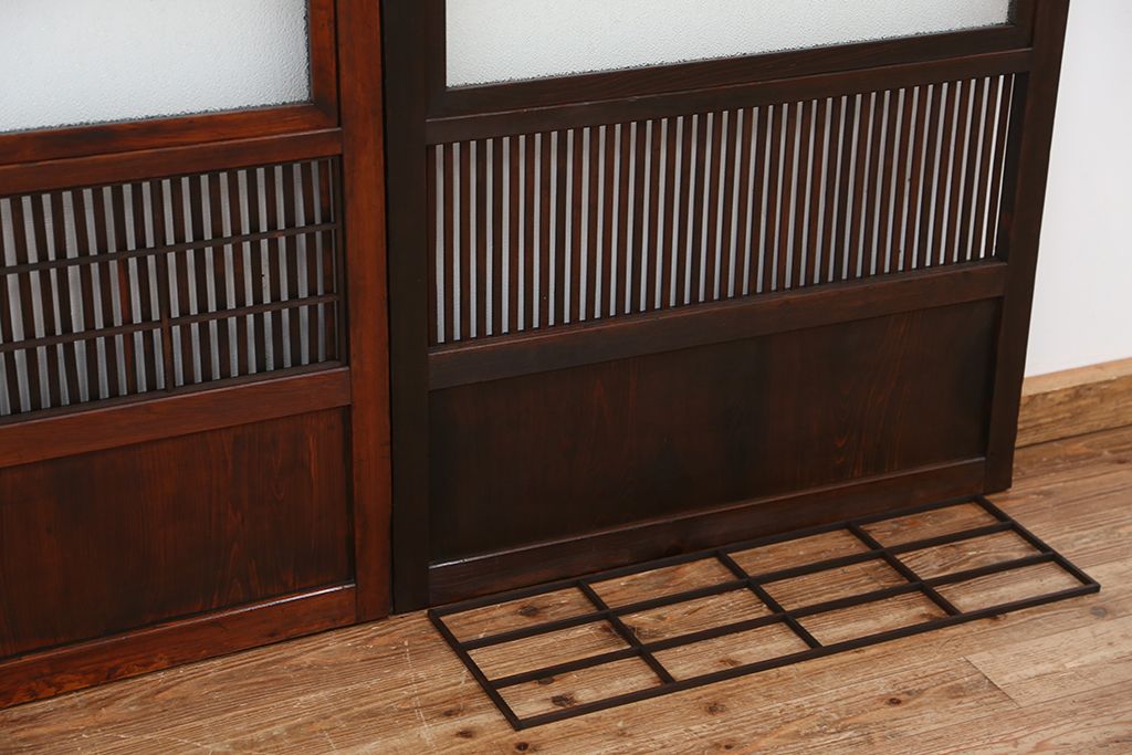 古民具・骨董　使い込まれた裏障子付き格子戸4枚セット