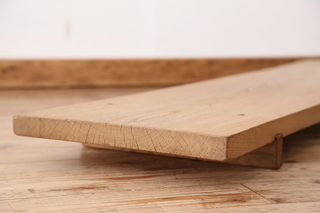 アンティーク家具　木目の素晴らしい一枚板　裁ち板(作業台/机/テーブル)