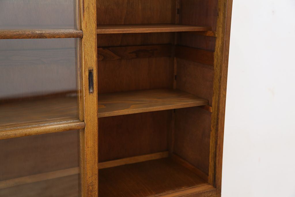 レトロ家具　☆昭和レトロ　シンプルな二段重ね収納棚(ガラスケース、食器棚)
