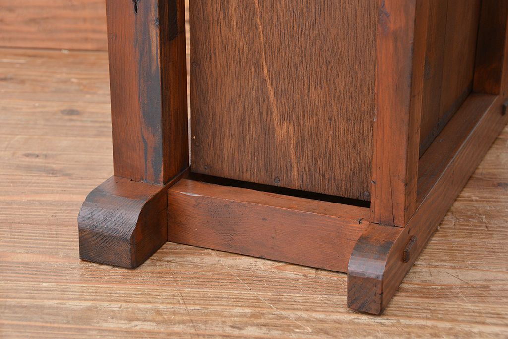 アンティーク家具　★アンティーク　珍しいデザインの作業用片袖机(作業台、テーブル)