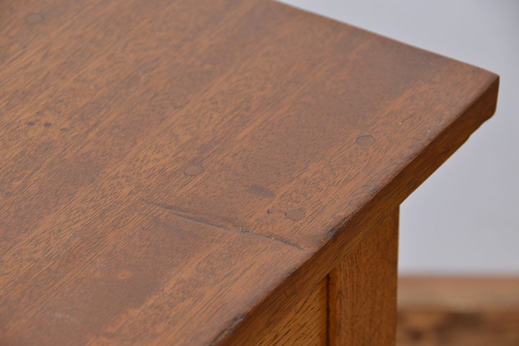 アンティーク家具　1960〜70年代　古い学校の使い込まれた大きな作業台(テーブル、机)