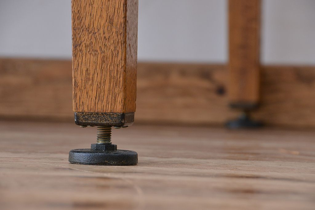 アンティーク家具　1960〜70年代　古い学校の使い込まれた大きな作業台(テーブル、机)