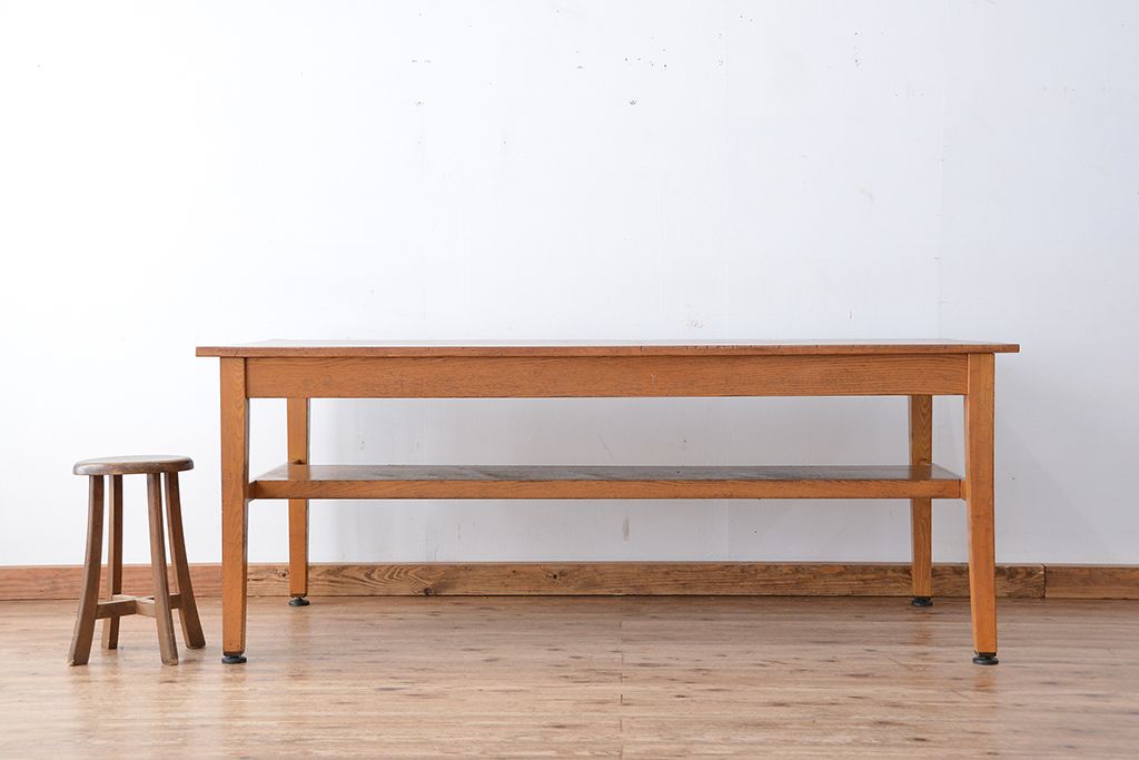 アンティーク家具　1960〜70年代　古い学校の使い込まれた大きな作業台?(テーブル、机)