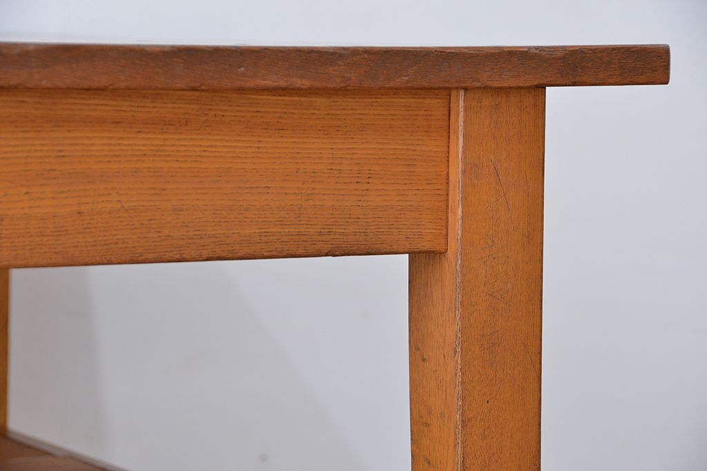 アンティーク家具　1960〜70年代　古い学校の使い込まれた大きな作業台?(テーブル、机)