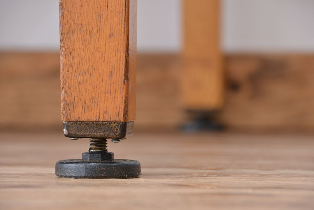 アンティーク家具　1960〜70年代　古い学校の使い込まれた大きな作業台?(テーブル、机)