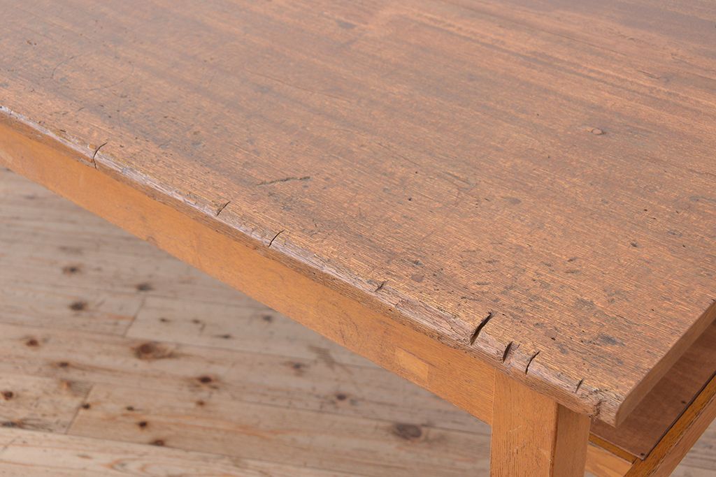 アンティーク家具　1960〜70年代　古い学校の使い込まれた大きな作業台?(テーブル、机)