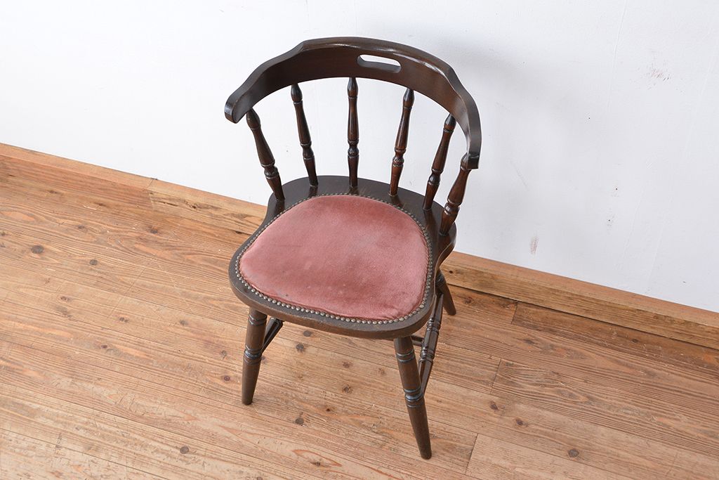 ヴィンテージ家具　イギリスビンテージ　かわいらしいダイニングチェア　1脚(椅子/イス)