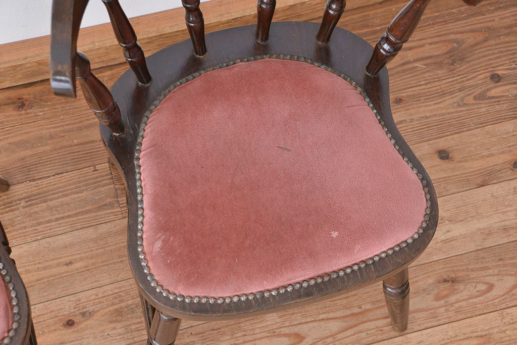 ヴィンテージ家具　イギリスビンテージ　かわいらしいダイニングチェア　2脚セット(椅子/イス)