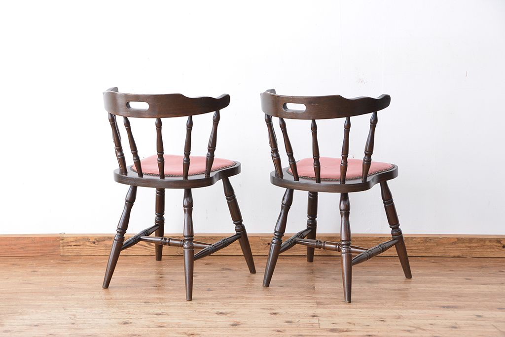 ヴィンテージ家具　イギリスビンテージ　かわいらしいダイニングチェア　2脚セット(椅子/イス)