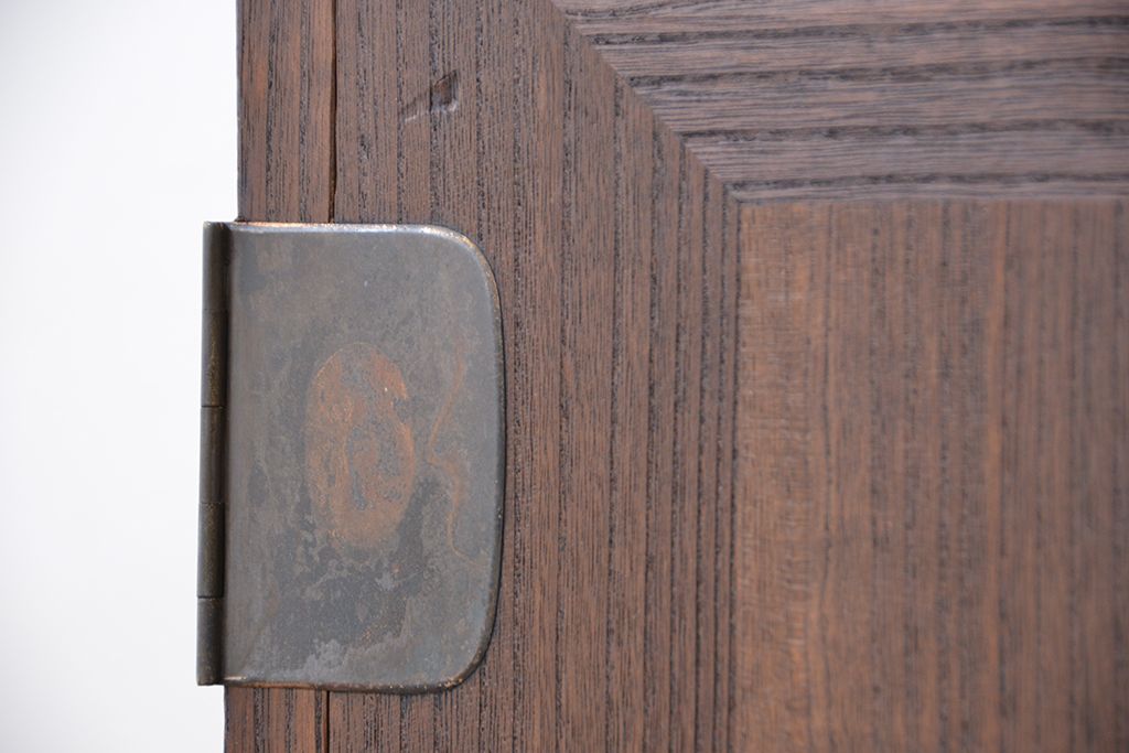 レトロ家具　昭和レトロ　古い木の脚付き観音開き収納棚(ローボード)