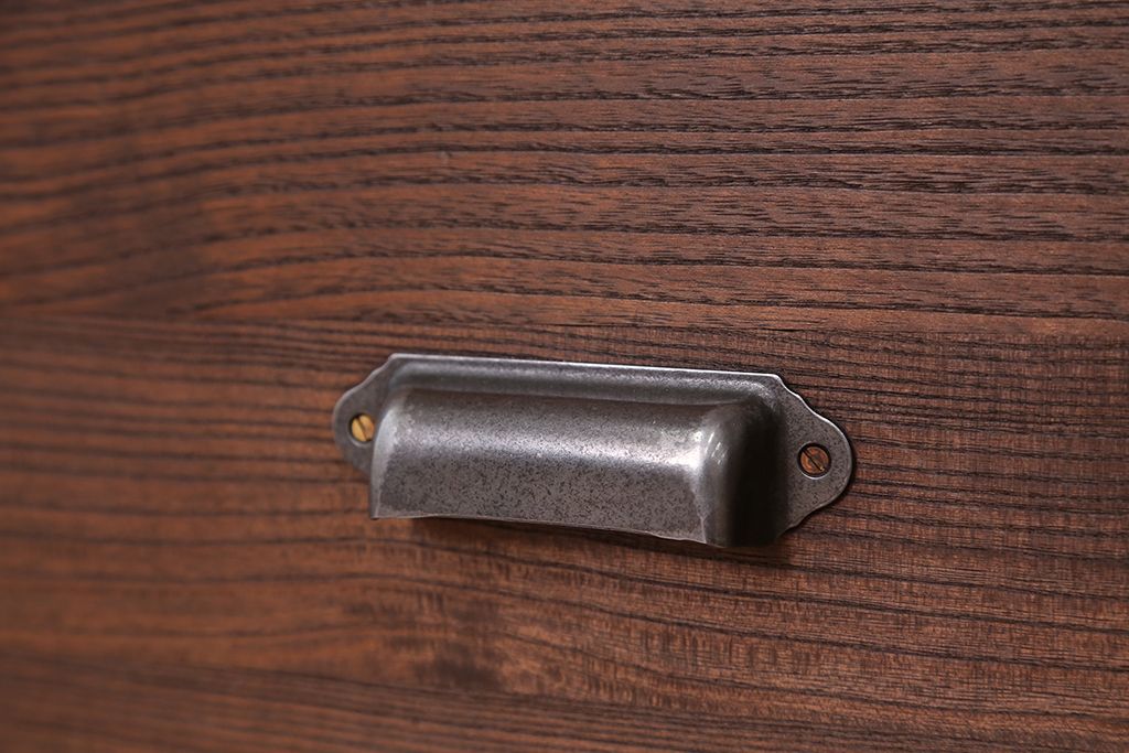 レトロ家具　昭和レトロ　古い木のシンプルな脚付きローチェスト(ローボード)