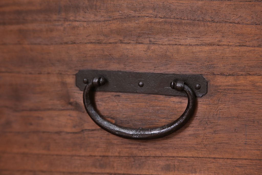アンティーク家具　古民具・骨董　天板補強の観音開き時代箪笥ローチェスト(ローボード)
