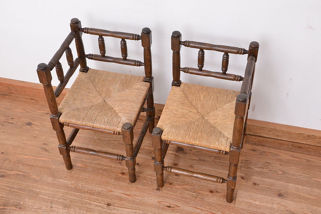 ヴィンテージ家具　イギリスビンテージ　オーク材コーナーチェア　2脚セット(椅子、イス)　