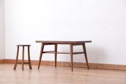 レトロ家具　昭和レトロ　デザインの素晴らしいセンターテーブル(机)　