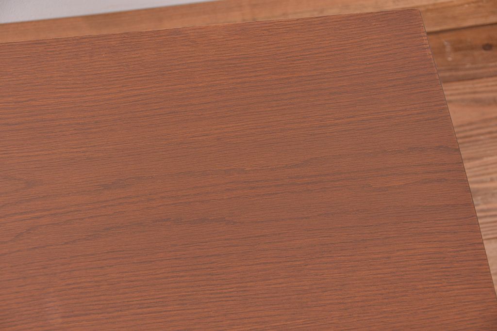 レトロ家具　昭和レトロ　デザインの素晴らしいセンターテーブル(机)　