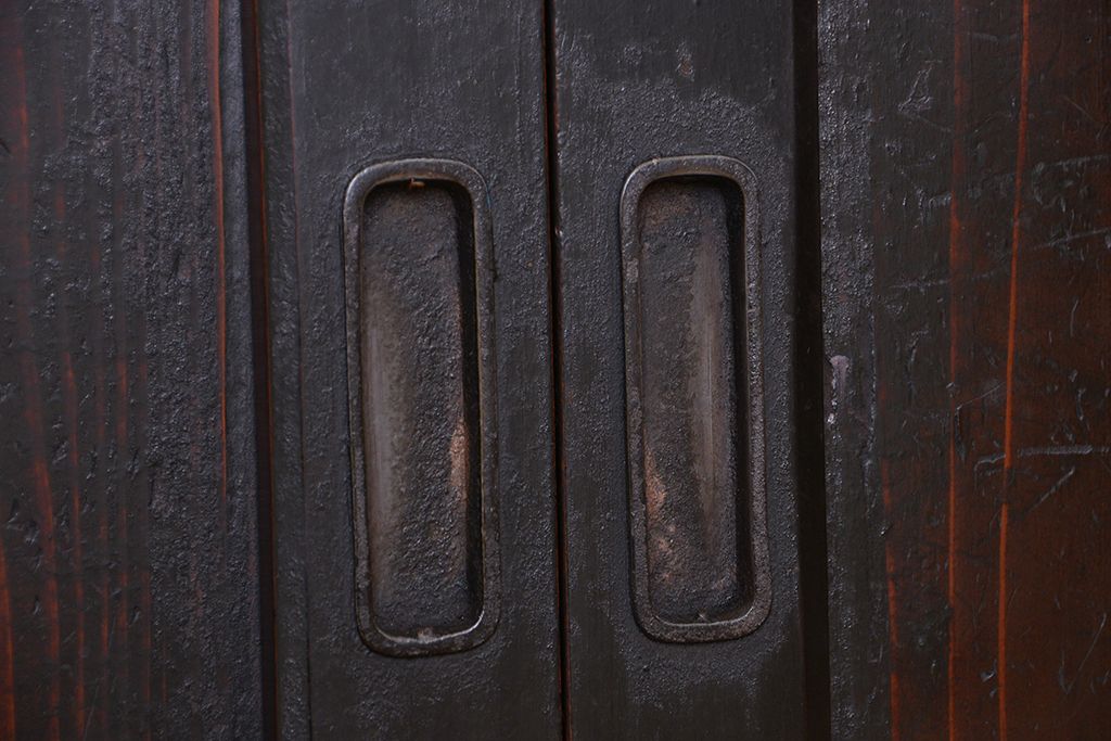 古民具・骨董　古いお屋敷の使い込まれた小さな板戸　4枚