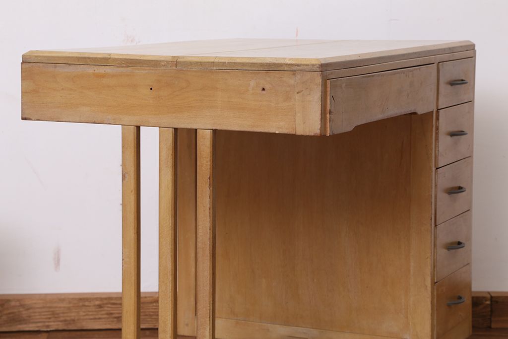 レトロ家具　昭和レトロ　明るい色あいの片袖机(テーブル/作業台)
