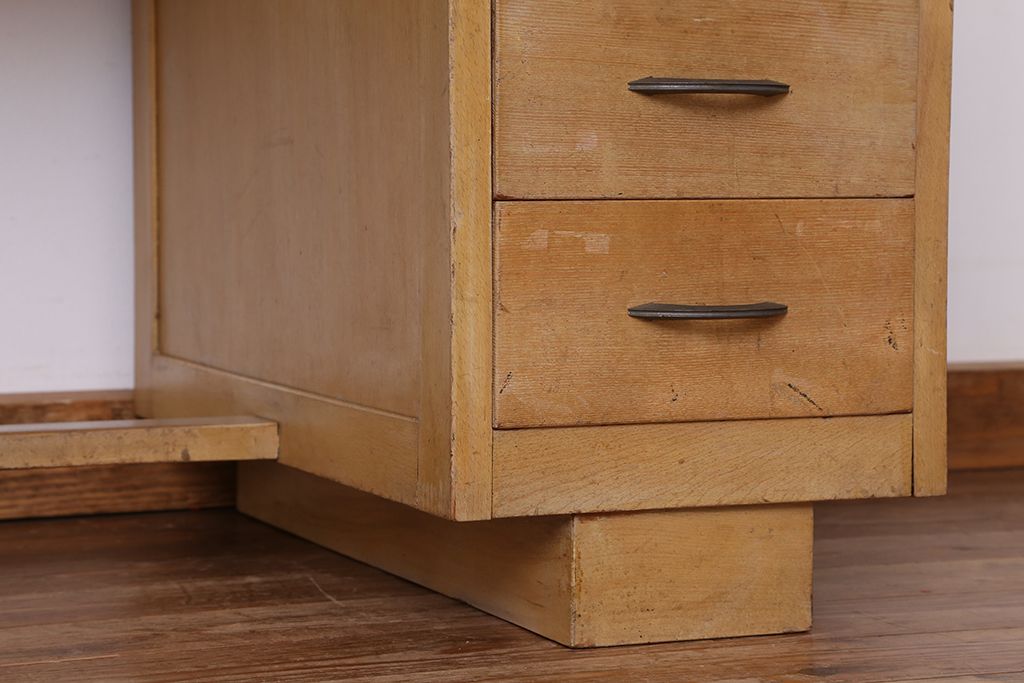 レトロ家具　昭和レトロ　明るい色あいの片袖机(テーブル/作業台)