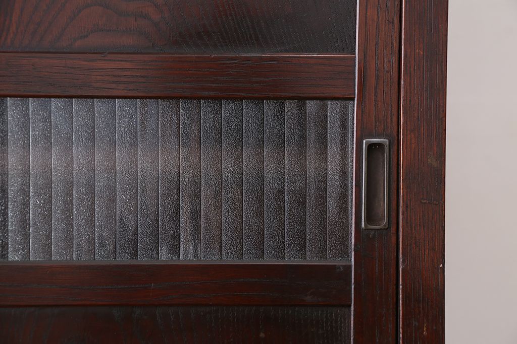 アンティーク家具　アンティーク 使い込まれた関東水屋箪笥(食器棚・収納棚)