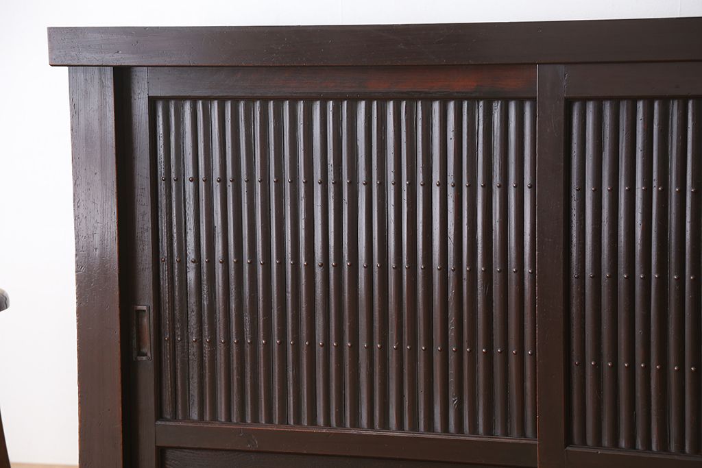アンティーク家具　古民具・骨董 昇り引き出し付き 水屋箪笥サイドボード(収納棚、食器棚、下駄箱)