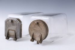 アンティーク雑貨　アンティーク 古い商店の蓋付きガラスビン[瓶]2個セット?(菓子瓶)