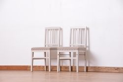 アンティーク家具　アンティークペイント　シンプルなダイニングチェア2脚セット(1)
