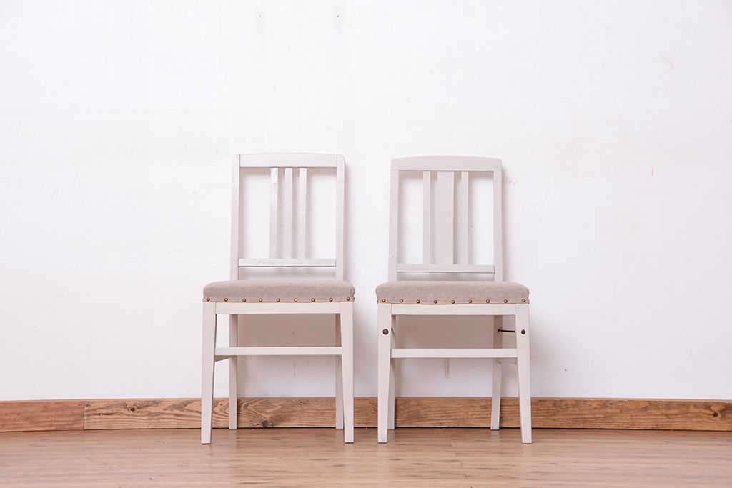 アンティーク家具　アンティークペイント　シンプルなダイニングチェア2脚セット(1)