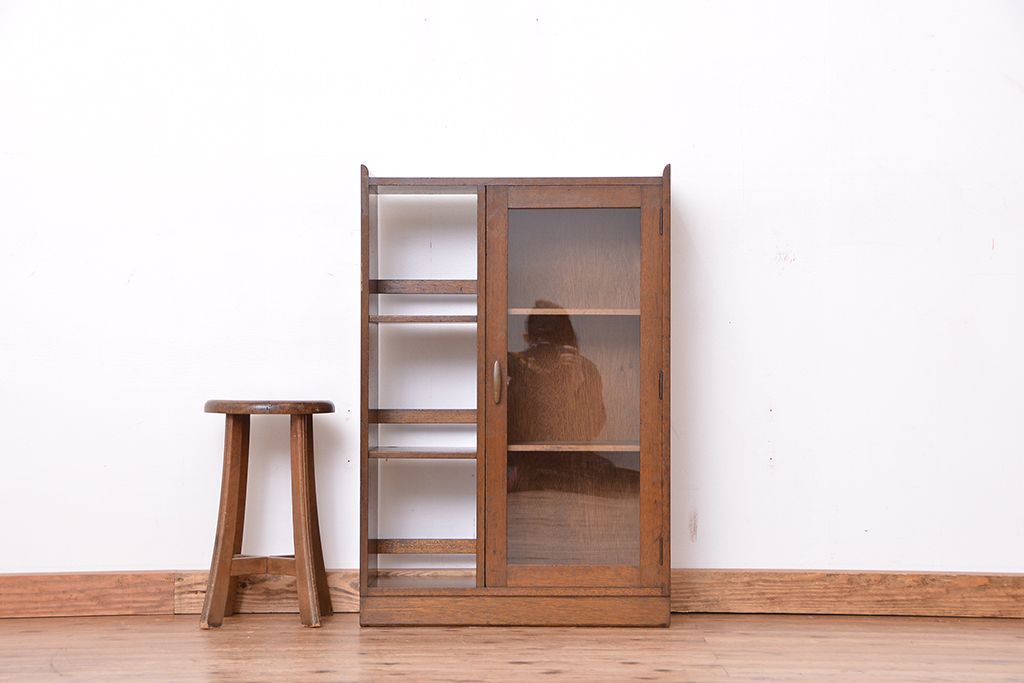 レトロ家具　昭和レトロ　古い木の小さな本箱(収納棚)
