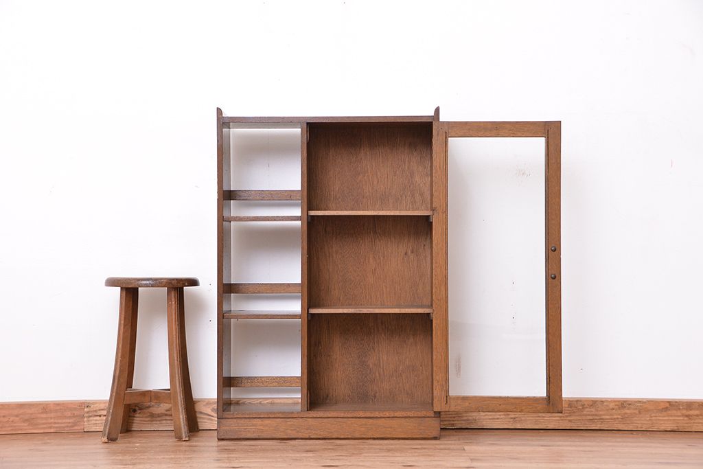 レトロ家具　昭和レトロ　古い木の小さな本箱(収納棚)