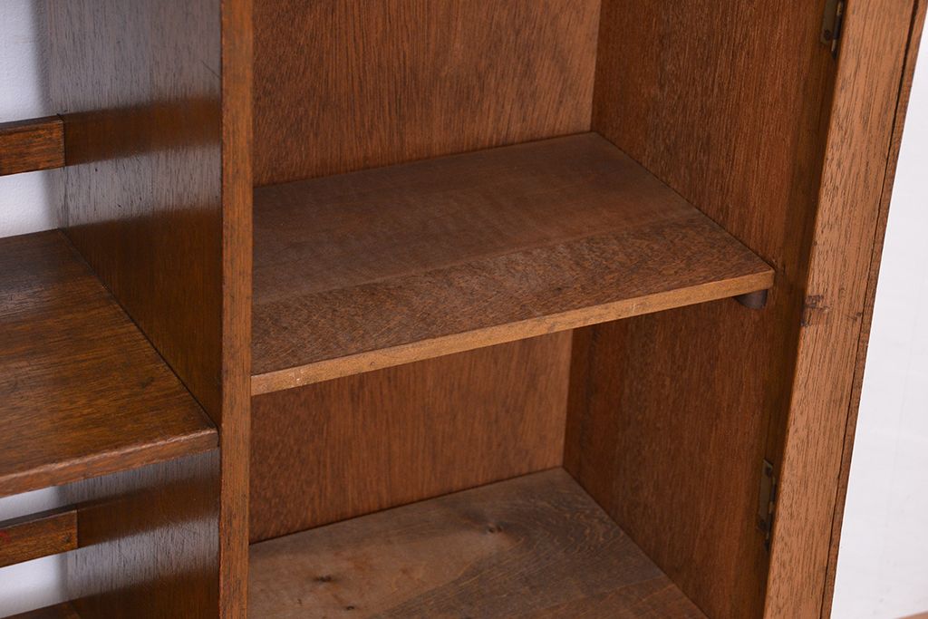 レトロ家具　昭和レトロ　古い木の小さな本箱(収納棚)