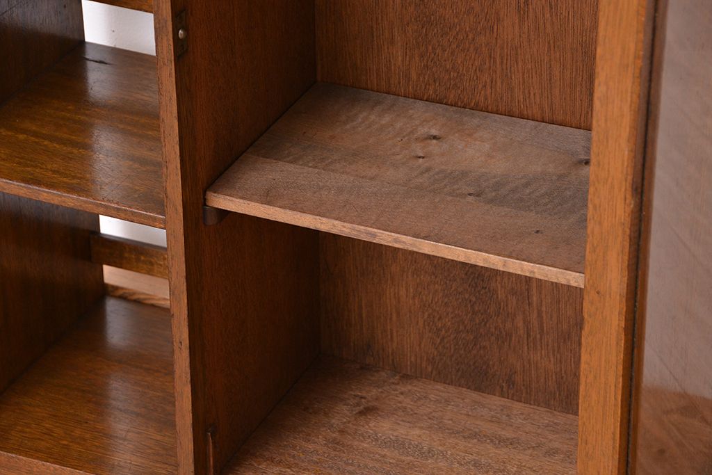 レトロ家具　昭和レトロ　古い木の小さな本箱(収納棚)