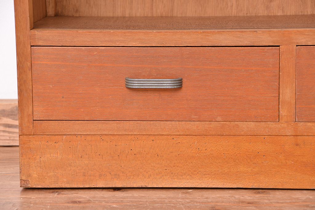 レトロ家具　★昭和レトロ　大振りな引き出し付き飾り棚(本棚)