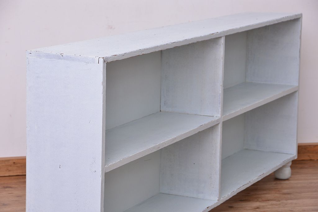 レトロ家具　アンティークペイント　レトロな丸脚飾り棚(陳列棚)(2)