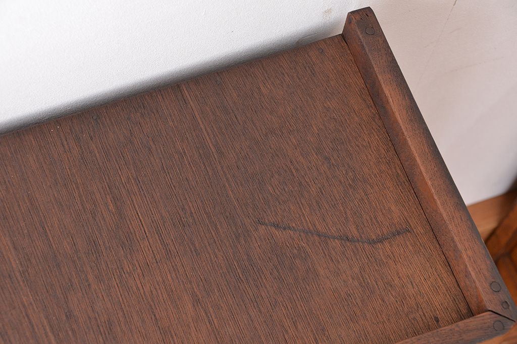 アンティーク家具　アンティーク　素敵なデザインの二段重ね　ナラ材の食器棚(収納棚)