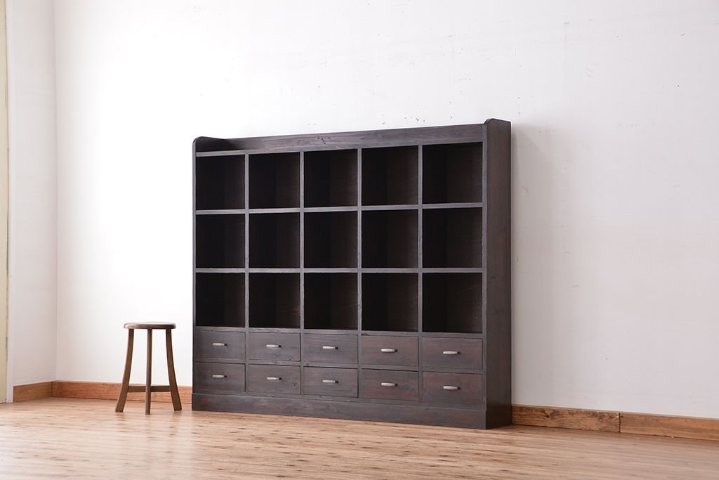 アンティーク家具　アンティーク　古い木の引き出し　15マス目棚(ロッカー/収納棚)(本棚/飾り棚)大