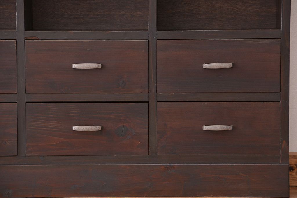 アンティーク家具　アンティーク　古い木の引き出し　15マス目棚(ロッカー/収納棚)(本棚/飾り棚)大