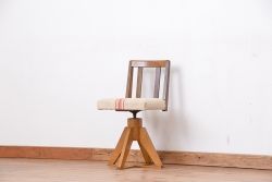 レトロ家具　アンティーク 古い木のレトロな回転チェア(椅子/イス)