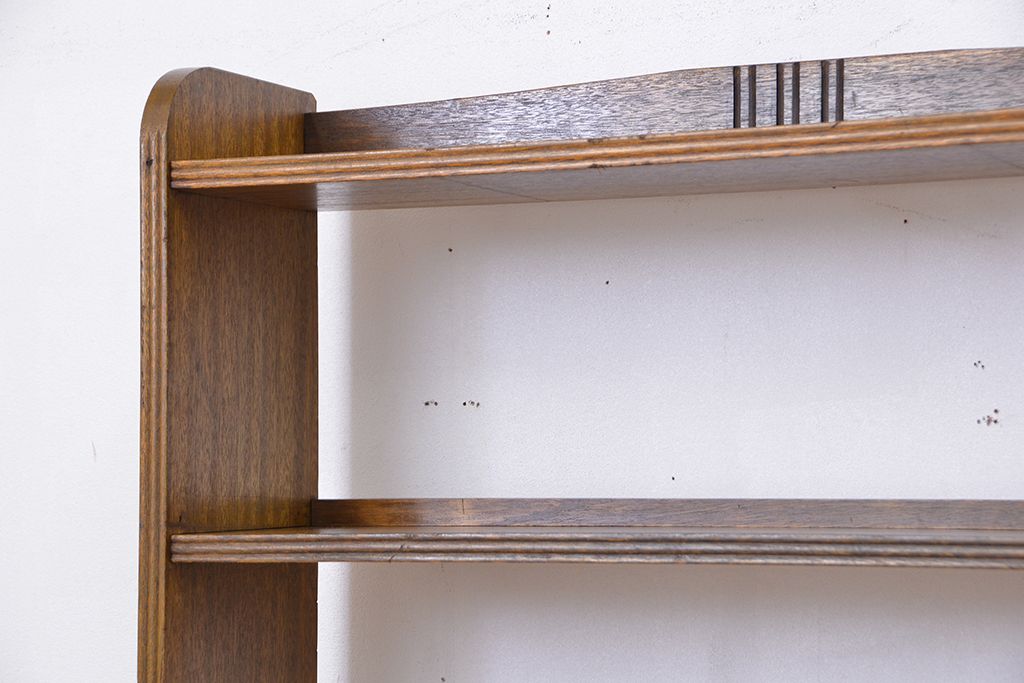 レトロ家具　昭和レトロ　シンプルな縦型　本棚(飾り棚・ブックケース)