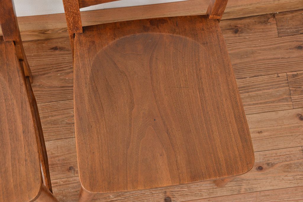 アンティーク家具　イギリスアンティーク　古い木のかわいらしいチャーチチェア2脚セット(教会椅子/イス)